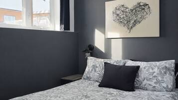 Fer et planche Ă repasser, Wi-Fi, draps fournis