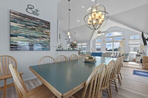 Dining - Southern Breeze: Private Heated Pool | Hot Tub | Rec Room (Rodanthe)