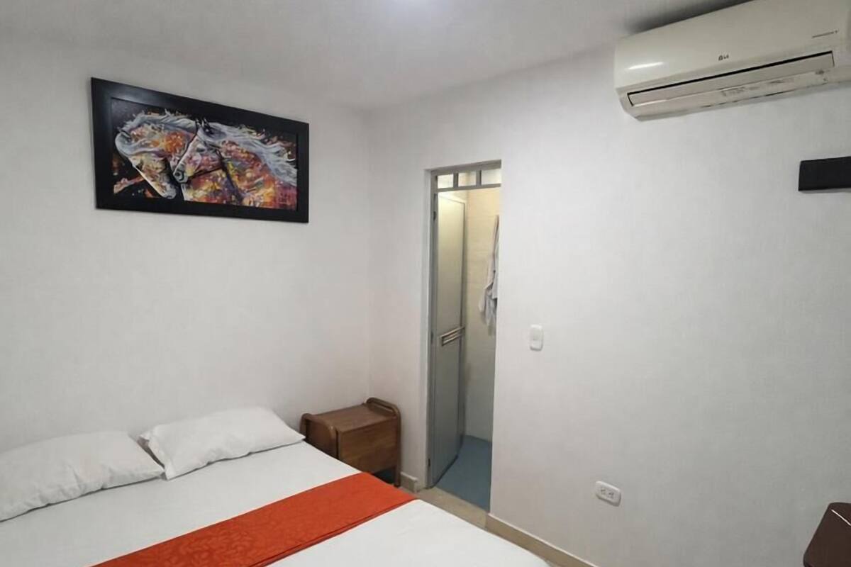 Habitación básica doble | Sistema de insonorización y wifi gratis