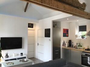Private kitchen - Charming T2 top floor near Beach & Market (Pornichet)