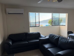 Living area - Apartment with ocean view and cove beach (Acapulco de Juárez)