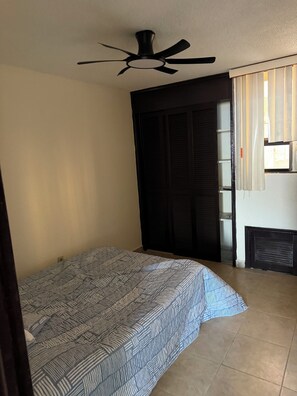 Internet, bed sheets - Apartment with ocean view and cove beach (Acapulco de Juárez)