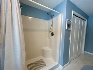 Shower, hair dryer, towels, soap - Dog-Friendly Brewster Home with Deeded Pond Access, Sleeps 7 (Brewster)