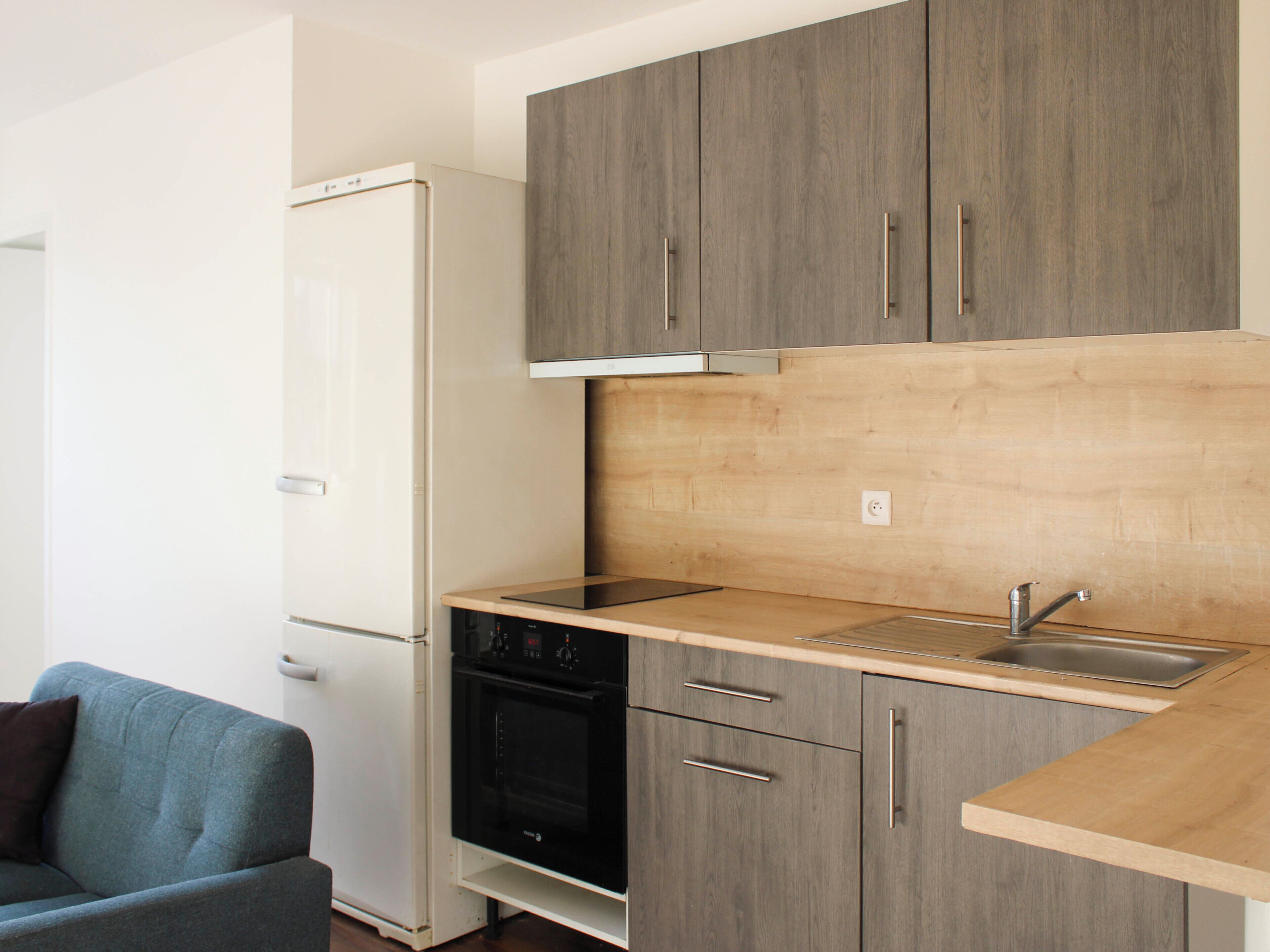 Kylskåp, mikrovågsugn och ugn