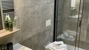 Bathroom - 2bedrooms Apartment (4 pax) Residence Matteotti Novara  (NOVARA)
