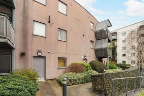 Exterior - 1-Bed Flat-7 min Walk to Farringdon Station (London)