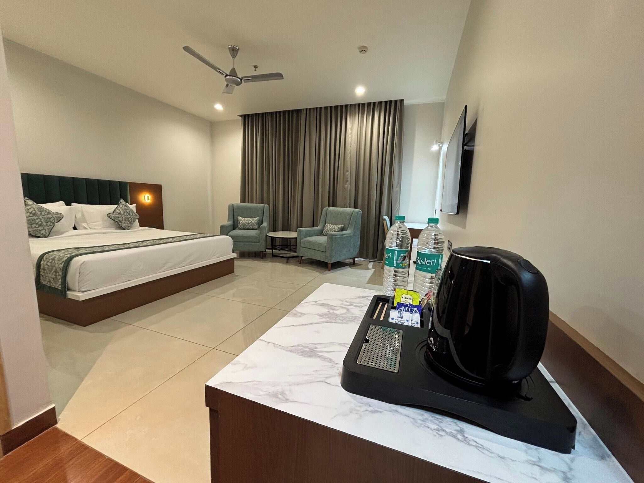 Egyptian cotton sheets, premium bedding, desk, laptop workspace