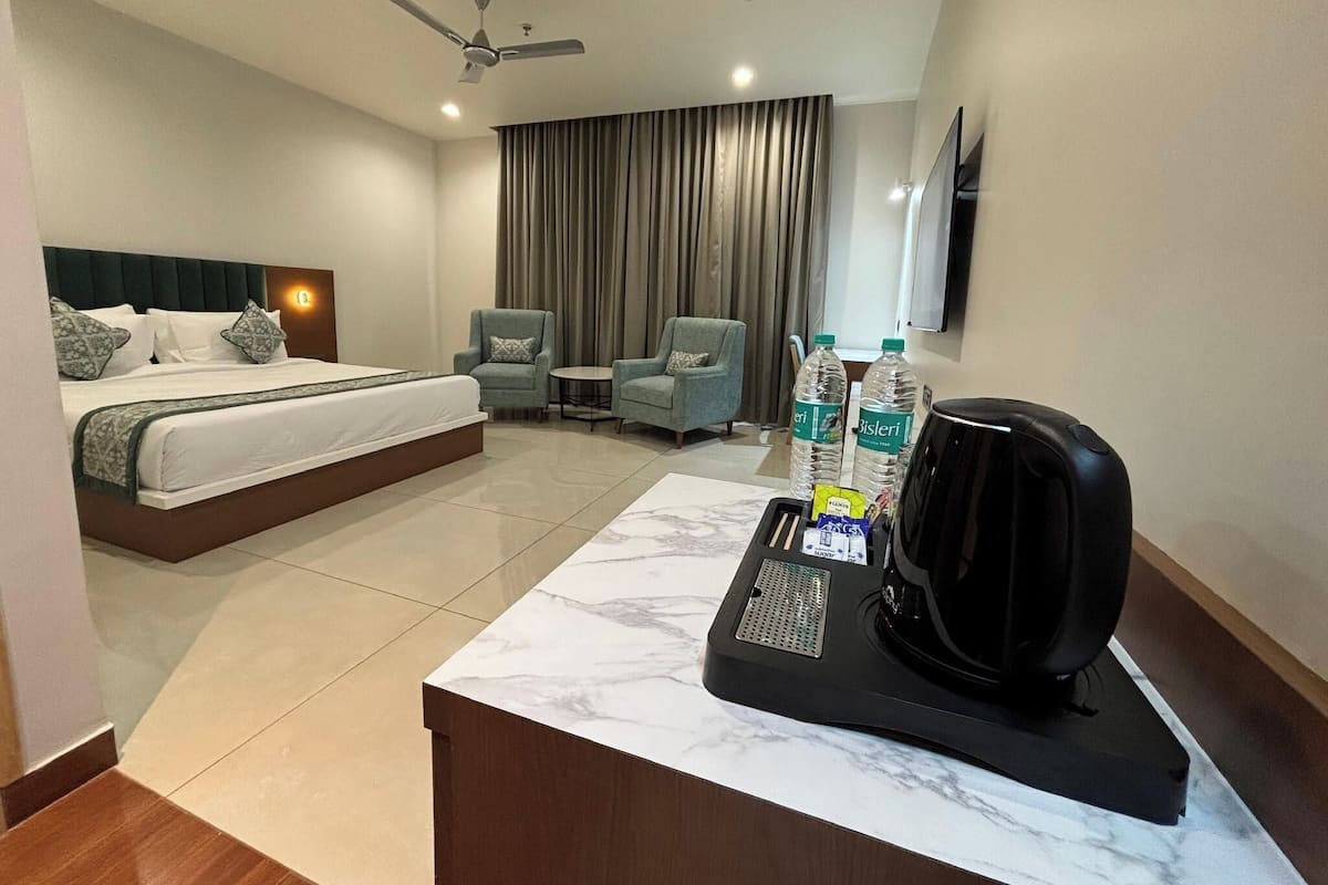 Egyptian cotton sheets, premium bedding, desk, laptop workspace