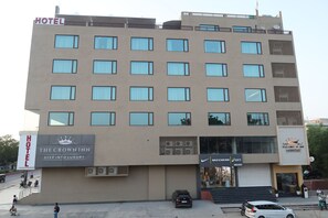 Front of property - Hotel The Crown Inn Jhunjhunu (Jhunjhunu)