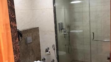 Shower, free toiletries, hair dryer, towels