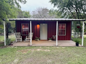 Exterior - Charming Red Cottage Escape in Clifton, Tx near the boarder of Lake Whitney. (Clifton)