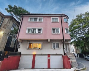 Front of property - Bălcești apartments - Pumo Properties (Bucharest)