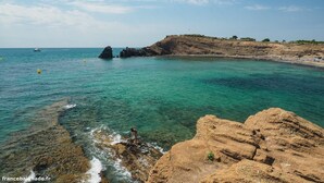 Beach - Large, fully renovated apartment. (Clermont-l'Hérault)