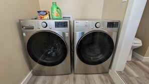 Interior - King Beds, Fast Wi-Fi, Fire table, 10 min to DT, 20 min to Airport (Asheville)
