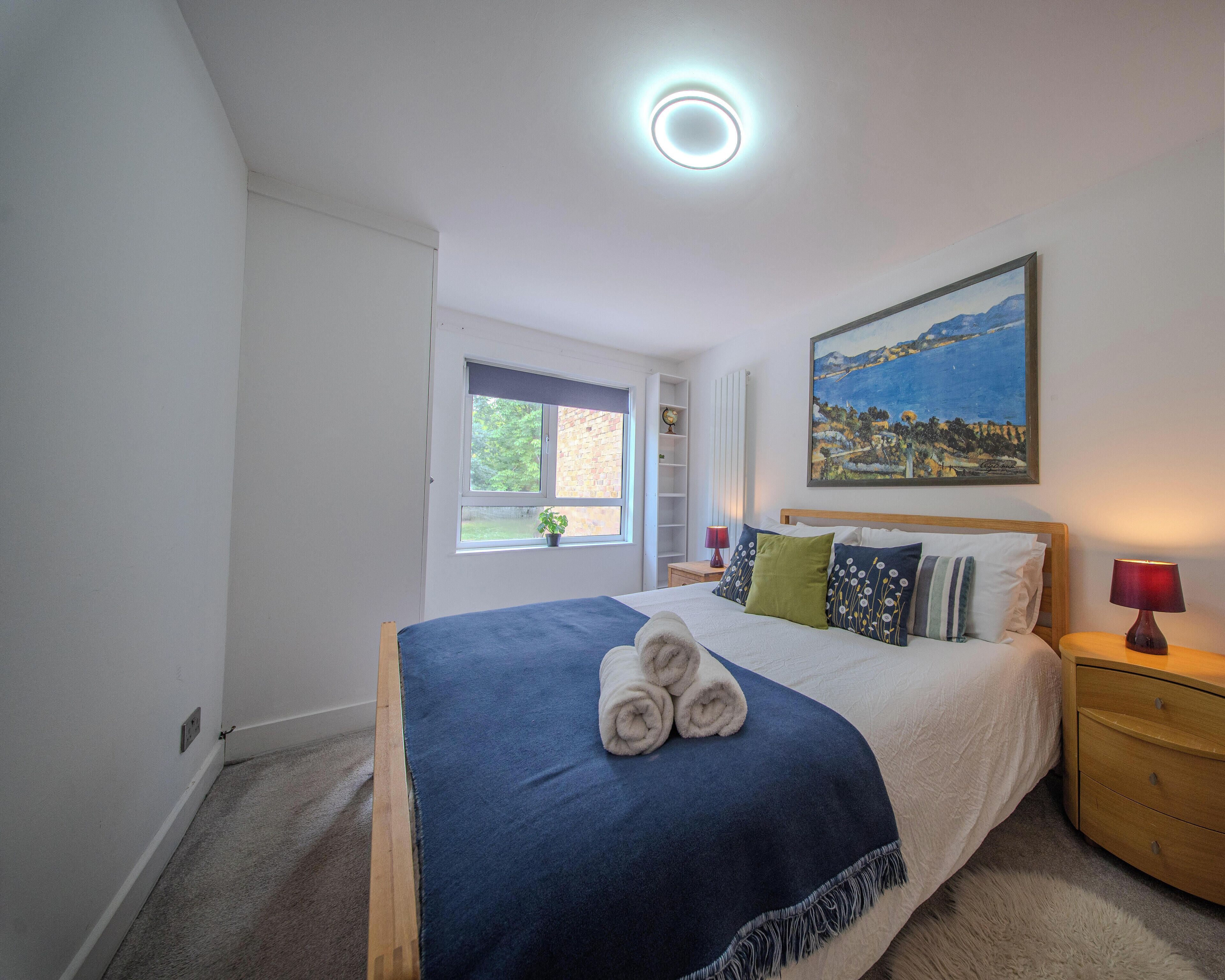 4 bedrooms, desk, iron/ironing board, free WiFi