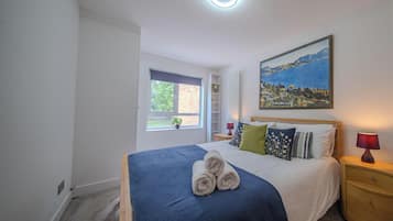 4 bedrooms, desk, iron/ironing board, free WiFi