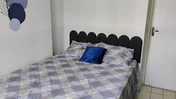 1 bedroom, internet, bed sheets