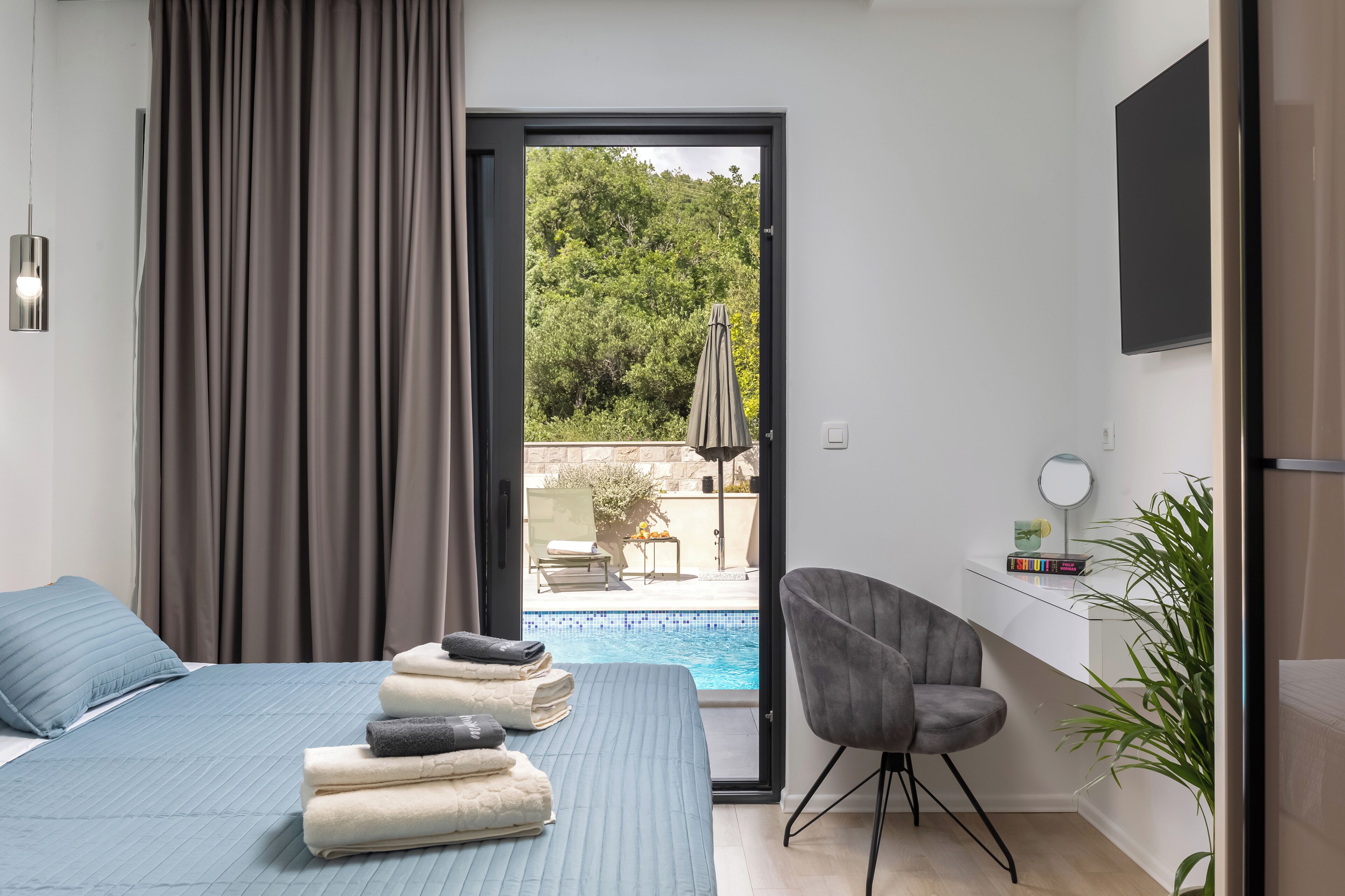 3 chambres, fer et planche à repasser, Wi-Fi, draps fournis