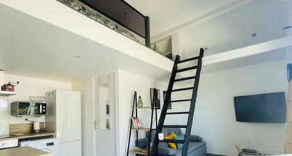 Self-contained studio with garden Near Disney /Paris / Provins / Parc des félins