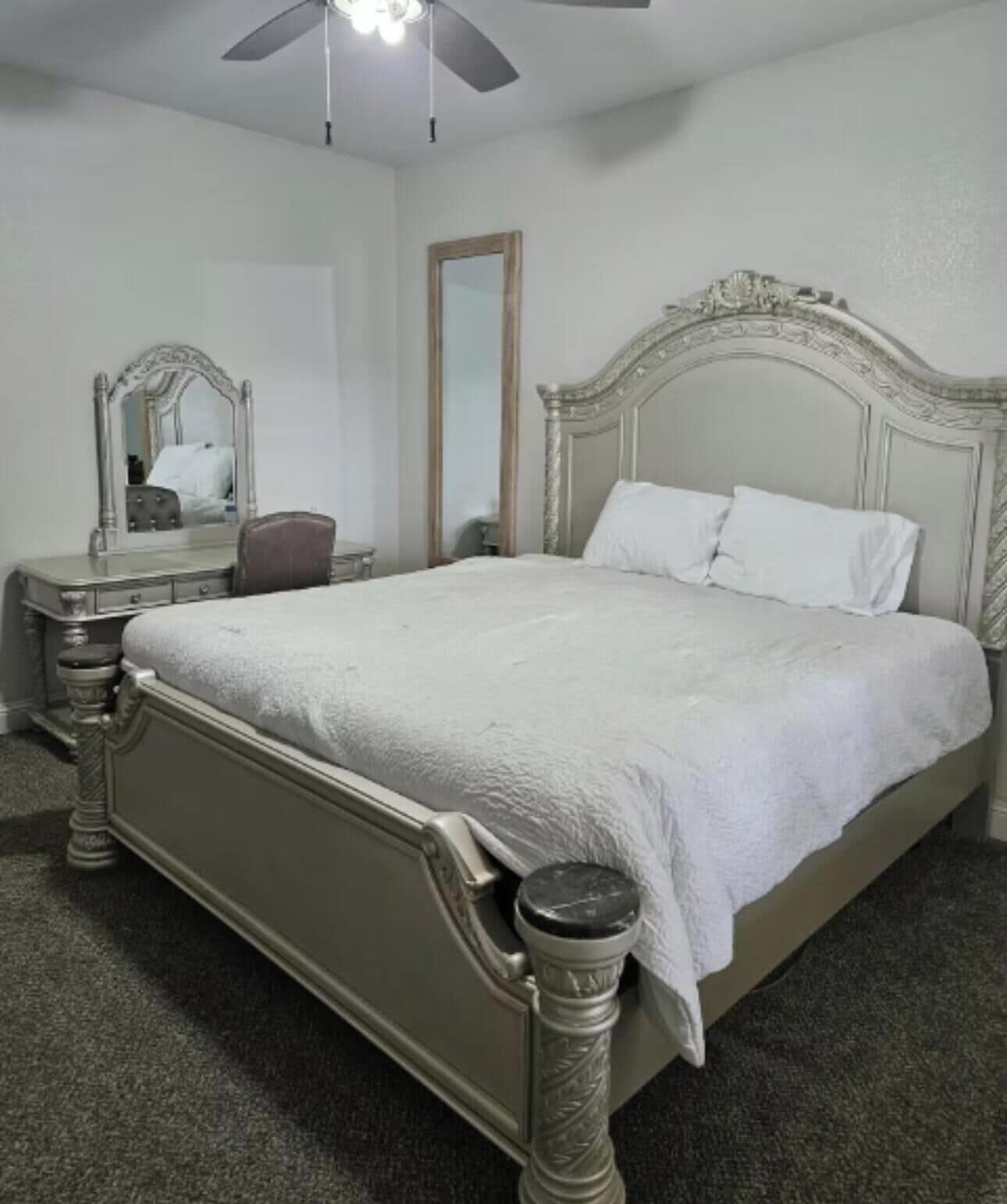 Iron/ironing board, WiFi, bed sheets