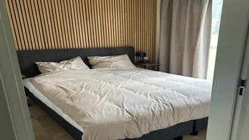 House | 4 bedrooms, bed sheets