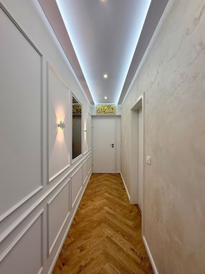 Interior - Cozy two rooms with one bathroom, perfect for a comfortable stay. (Sofia)