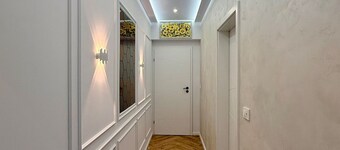 Cozy two rooms with one bathroom, perfect for a comfortable stay.