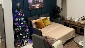 3 slaapkamers, een strijkplank/strijkijzer, gratis wifi, beddengoed