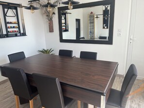 Dining - Bed & Breakfast (Saint-Claude)