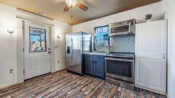 Mikrowelle, Ofen, Herdplatte, GeschirrspĂŒler