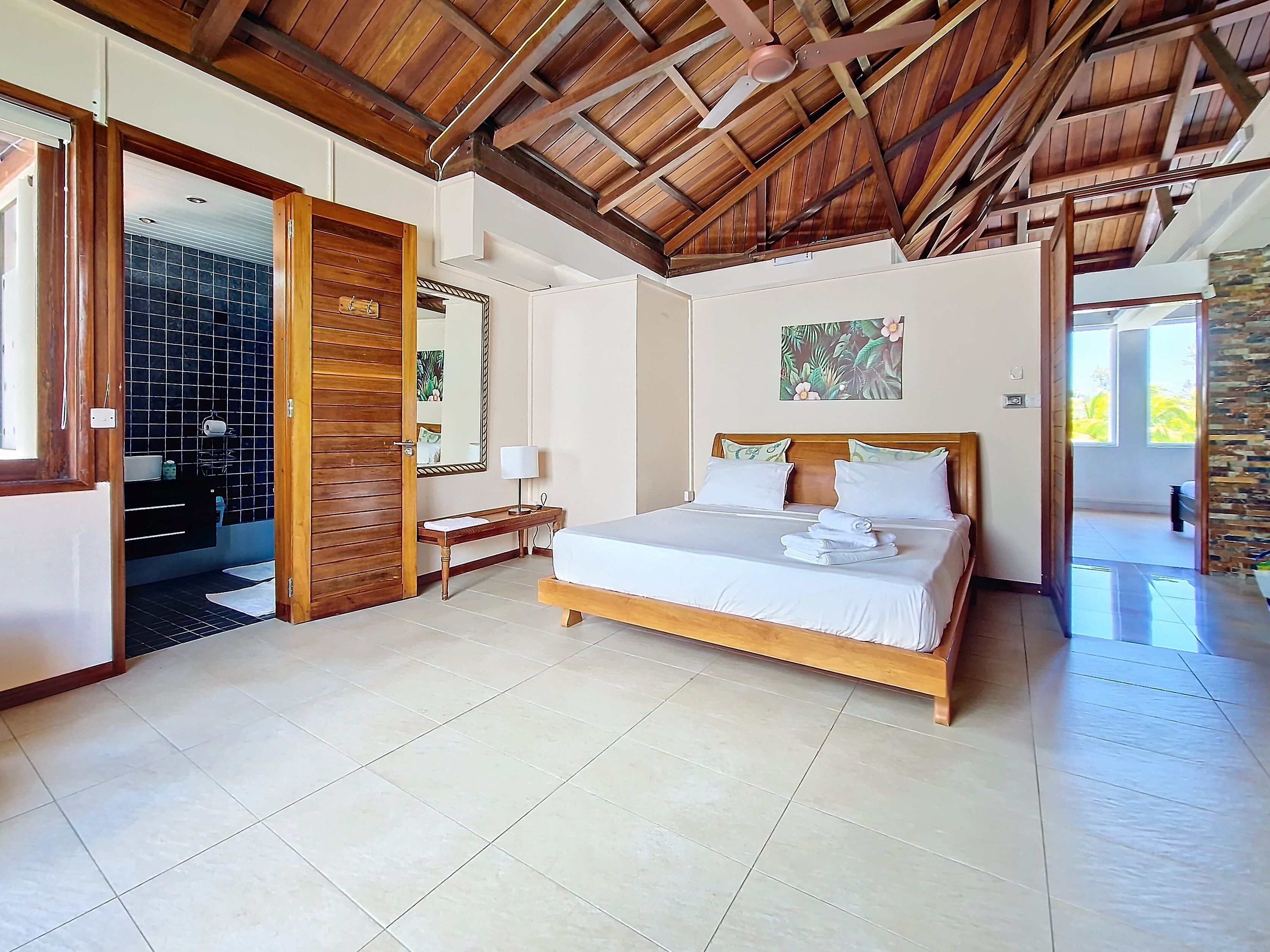 Appartamento Deluxe, balcone, vista mare | Servizio della camera