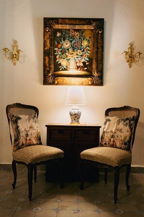 Habitació doble Deluxe | Espai de treball apte per a portàtils i wifi gratuïta 