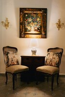 Espacio para trabajar con laptop y wifi gratis 