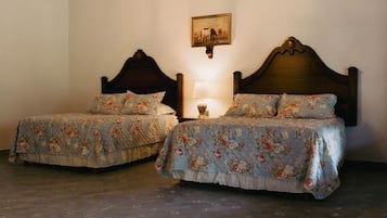 Deluxe Double Room, Garden View | Laptop workspace, free WiFi