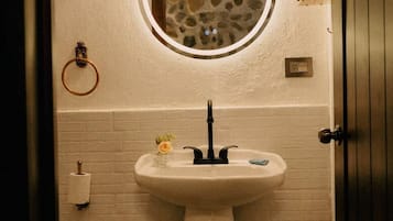 Shower, towels, soap, shampoo