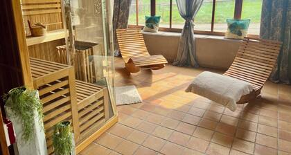 Idyllic country house for 12 people & kids/babies