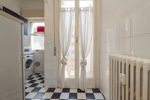 Interior - Moscova Dream - Bright and Quiet (Milan)