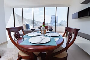 Dining - International Apartment – Rodadero by SOHO – 337A (Santa Marta)