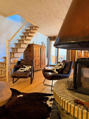 Living area - Spacious 10-person chalet (150 m², 4 bedrooms) at the foot of the slopes. (Vars)