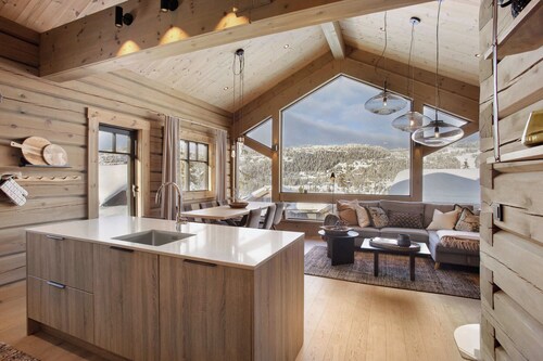 Skjønnhet Cottage – Luxury Chalet next to ski slopes