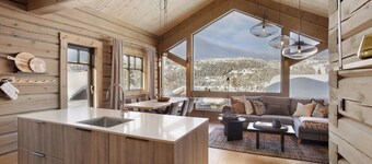 Skjønnhet Cottage – Luxury Chalet next to ski slopes