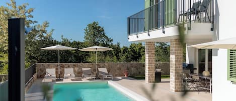 Piscine extérieure
