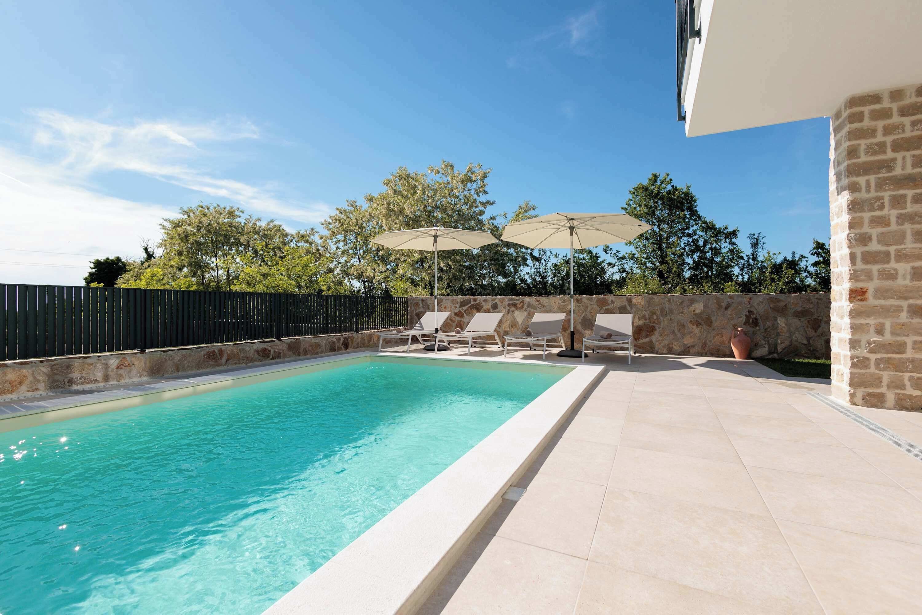 Piscine extérieure