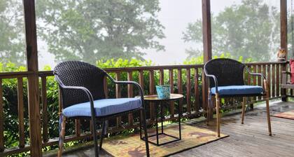 4-bedroom country house, AC, Close to Ohio University, Ohio Windy 9, Lg garage