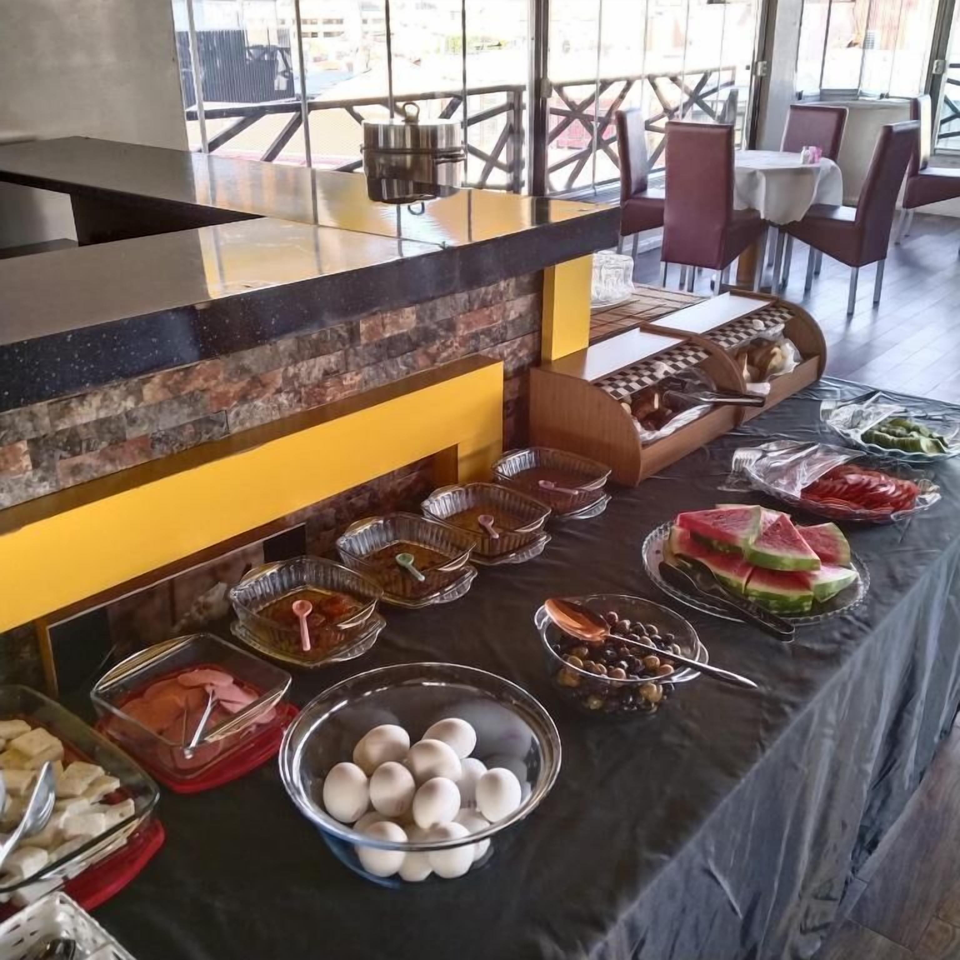 包含每日自助早餐