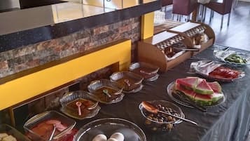 Bao gồm bữa sáng buffet hàng ngày