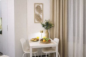 Dining - Apartment D&D • Near Wenceslas Square (Praha 1)