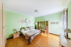 2 Schlafzimmer, Bügeleisen/Bügelbrett, kostenloses WLAN, Bettwäsche