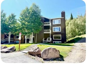 Exterior - Paws and Powder: Short Walk to Lift and Pet Friendly (Brian Head)