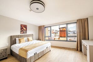 Fer et planche à repasser, Wi-Fi gratuit, draps fournis